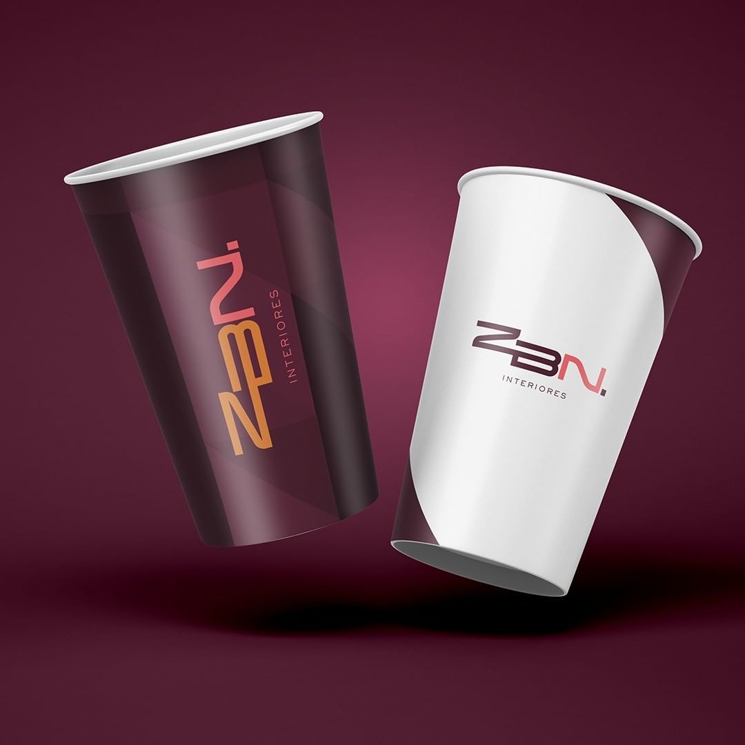 Logomarca da ZBN Interiores aplicada em copos personalizados